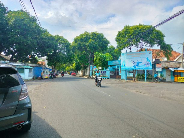 dikontrakkan-toko-strategis-di-perempatan-jalan-ronggolawe-sebrang-kantor-bnn-tuban-big-2