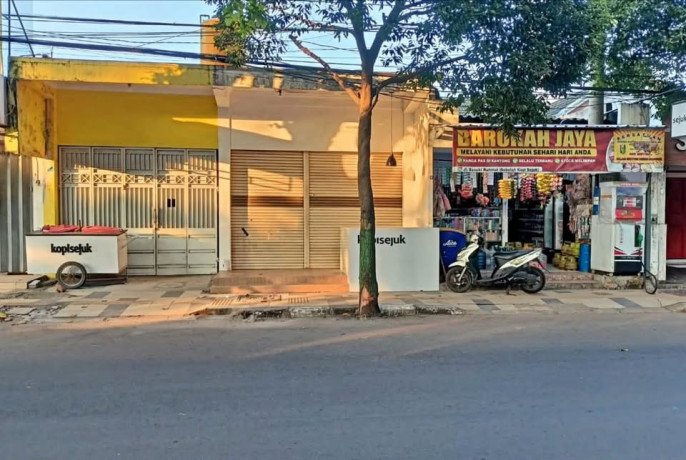dijual-toko-dan-rumah-di-jl-basuki-rahmat-tuban-big-0