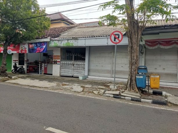 dikontrakan-toko-lokasi-strategis-untuk-usaha-di-jl-patimura-bojonegoro-big-0
