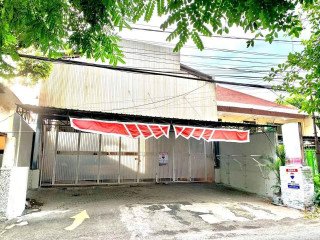 Disewakan Rumah Usaha Strategis di Bratang Wetan