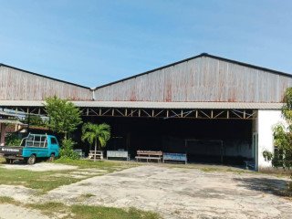 DIKONTRAKAN GUDANG LOKASI STRATEGIS NOL JALAN PROPINSI