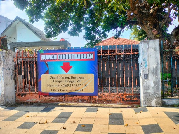 rumah-disewakan-lokasi-strategis-multifungsi-di-pusat-kota-tuban-big-1