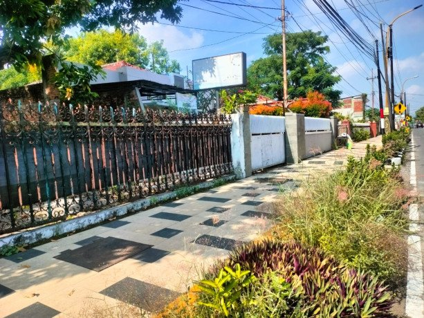 rumah-disewakan-lokasi-strategis-multifungsi-di-pusat-kota-tuban-big-2