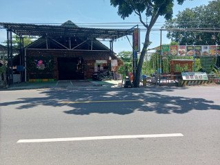 Dijual Tanah + Bangunan Cafe Siap Pakai! Baureno Bojonegoro